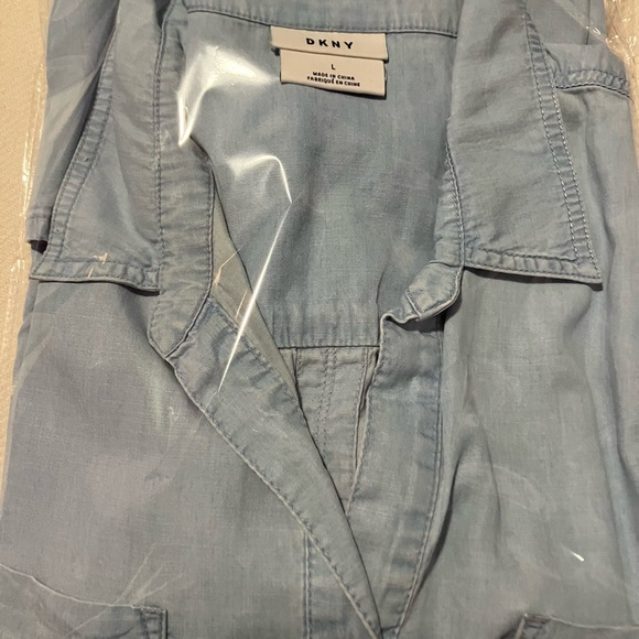Excellent condition Women lightskyBlue Jean DNKY Shirt Large - Picture 4 of 4